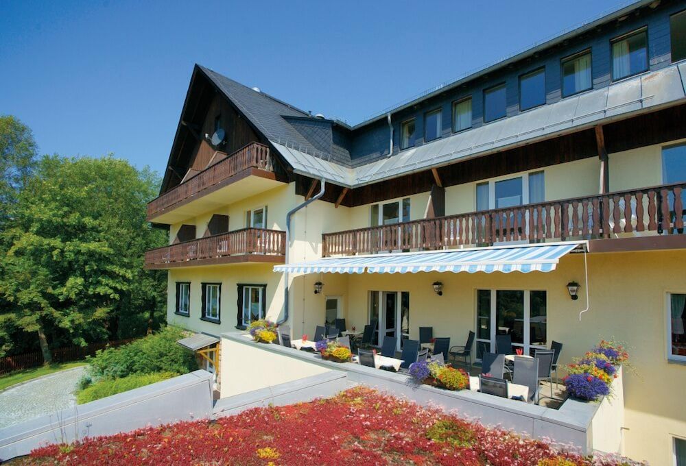 Ferienhotel Haus am Ahorn -1 estrelas em Schöneck