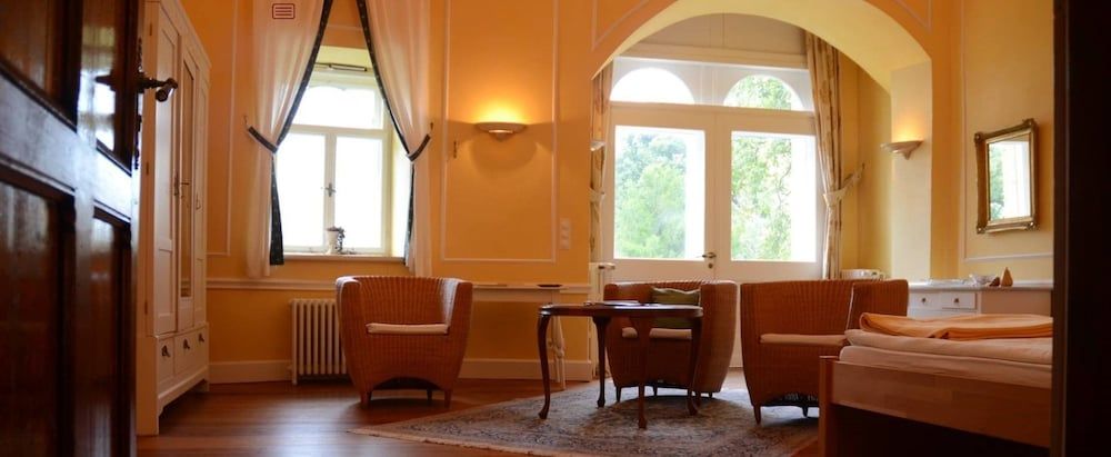 Schloss Herberge Hohenerxleben 2