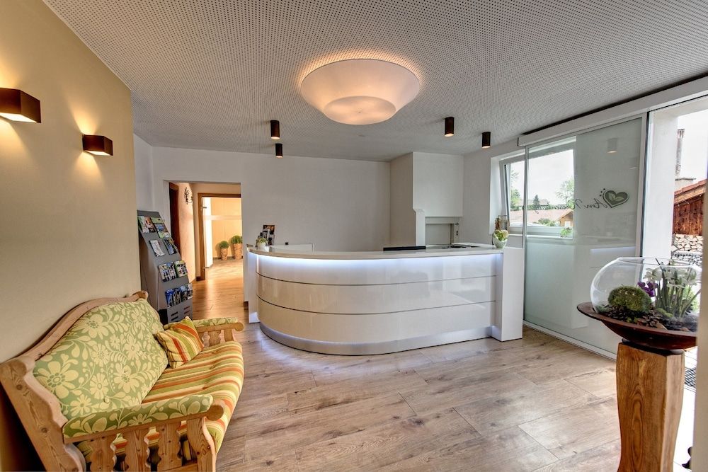 Hotel Am Wiesenhang  - Garni -1 estrelas em Bad Kohlgrub