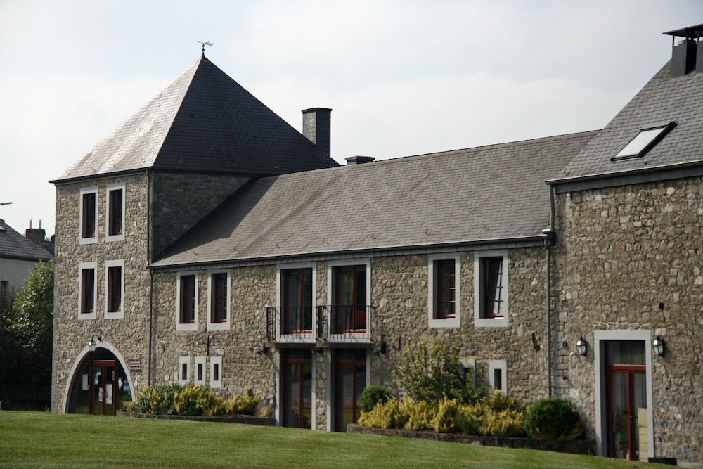 Ferme Chateau Laneffe -1 estrelas em Laneffe