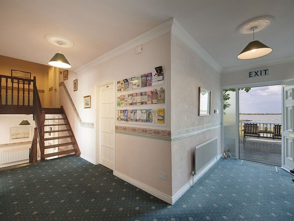 The Waterfront House Country Home 3