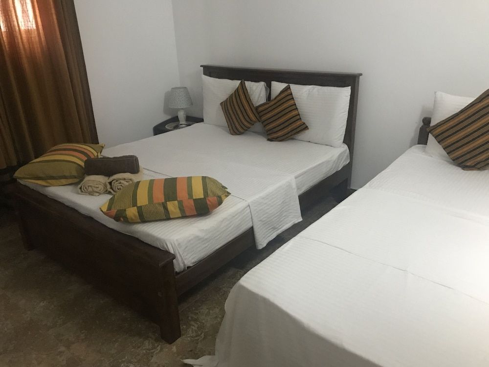 White Villa Airport Transit Hotel 3