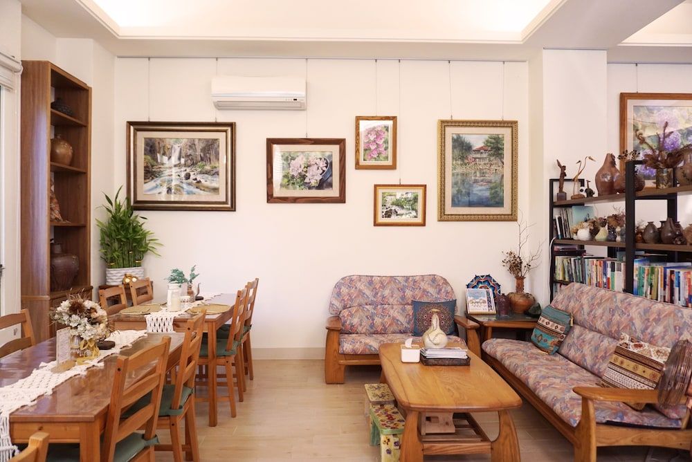 Pottery Flower B&B 3