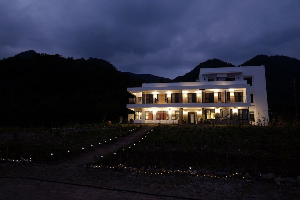 Moonlit Seaview B&B -1 estrelas em Donghe