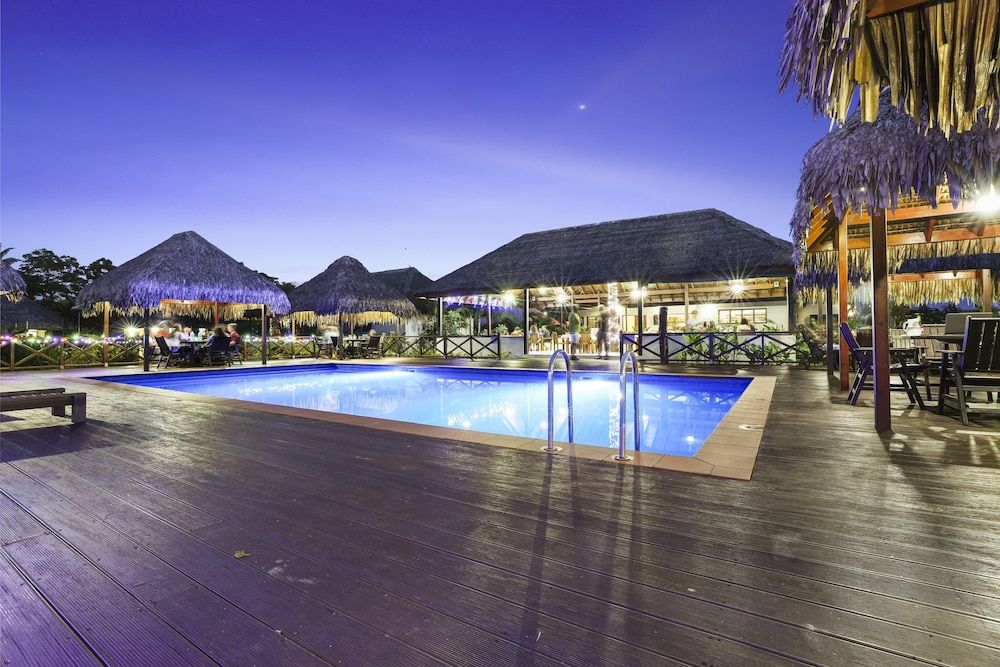 Beachfront Resort -1 estrelas em Luganville