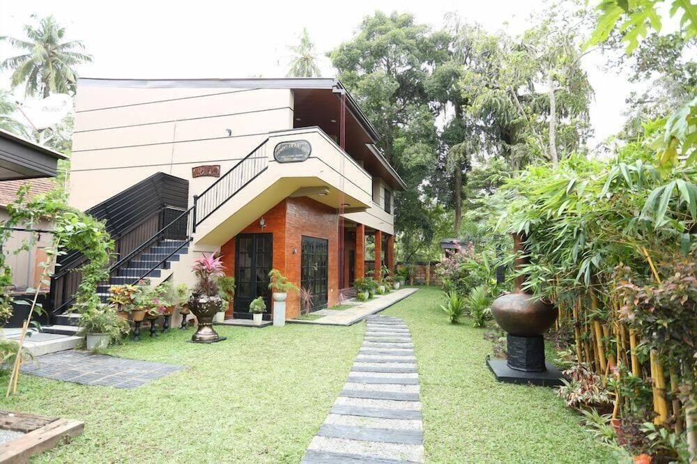 Edwin's Airport Garden. -1 estrellas en Negombo