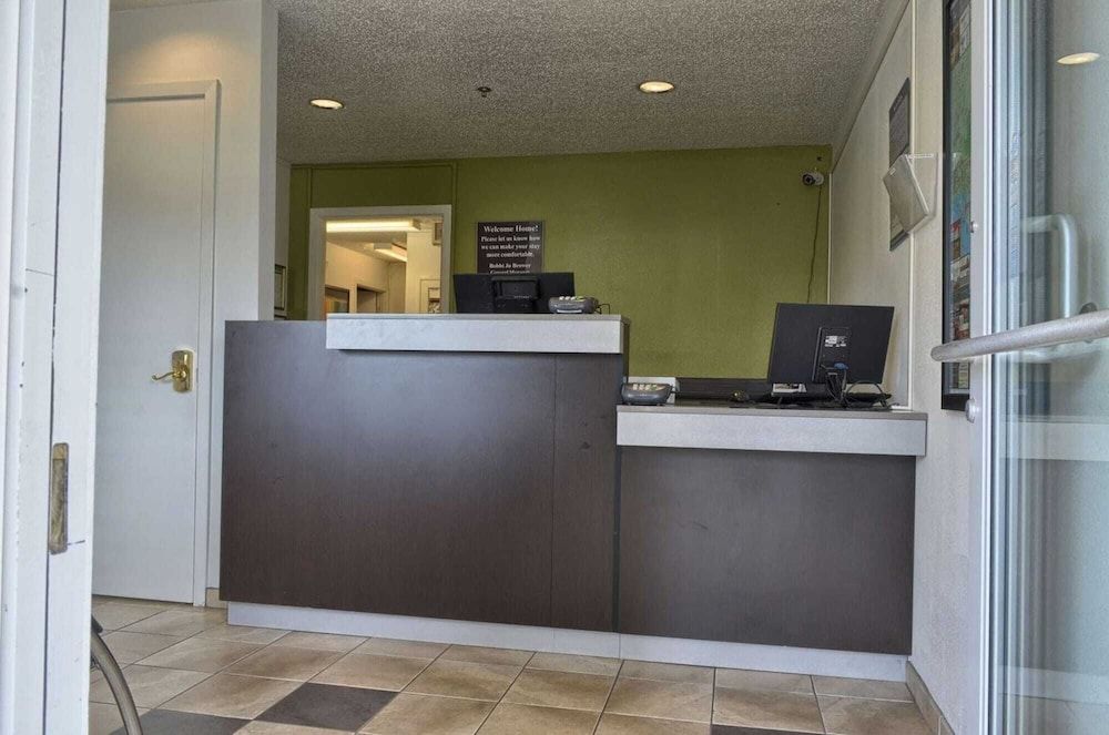 Studio 6 Pascagoula, MS 2