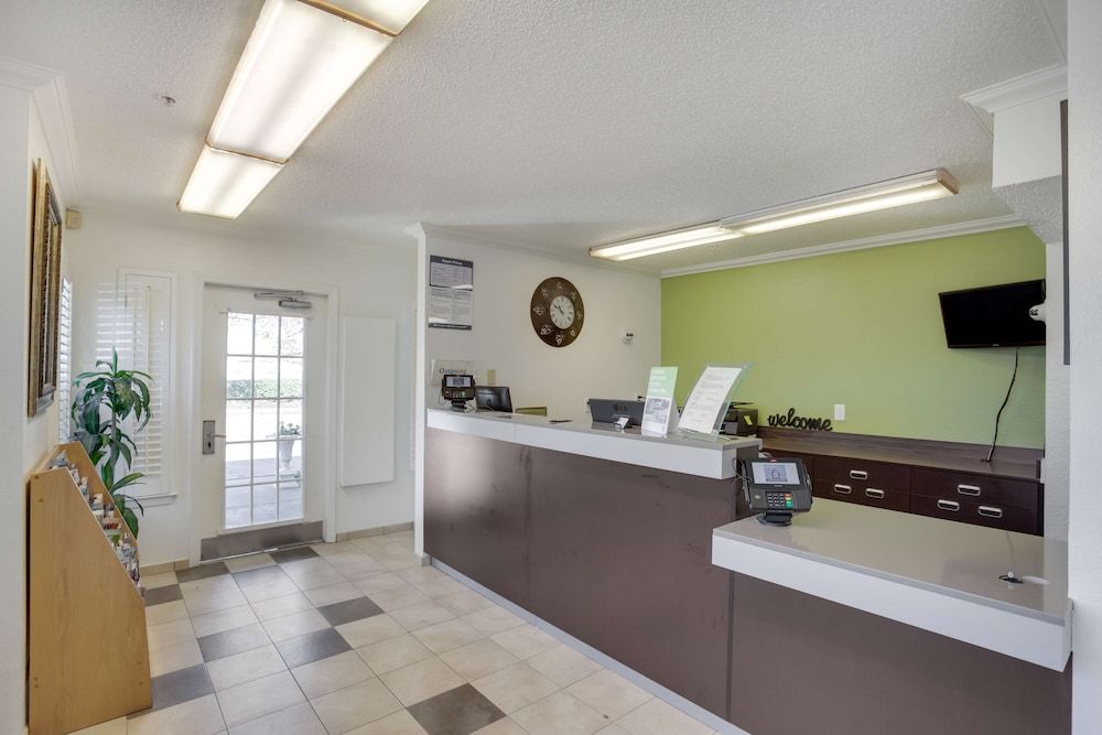 Studio 6 Stafford, TX - Houston - Sugarland 2