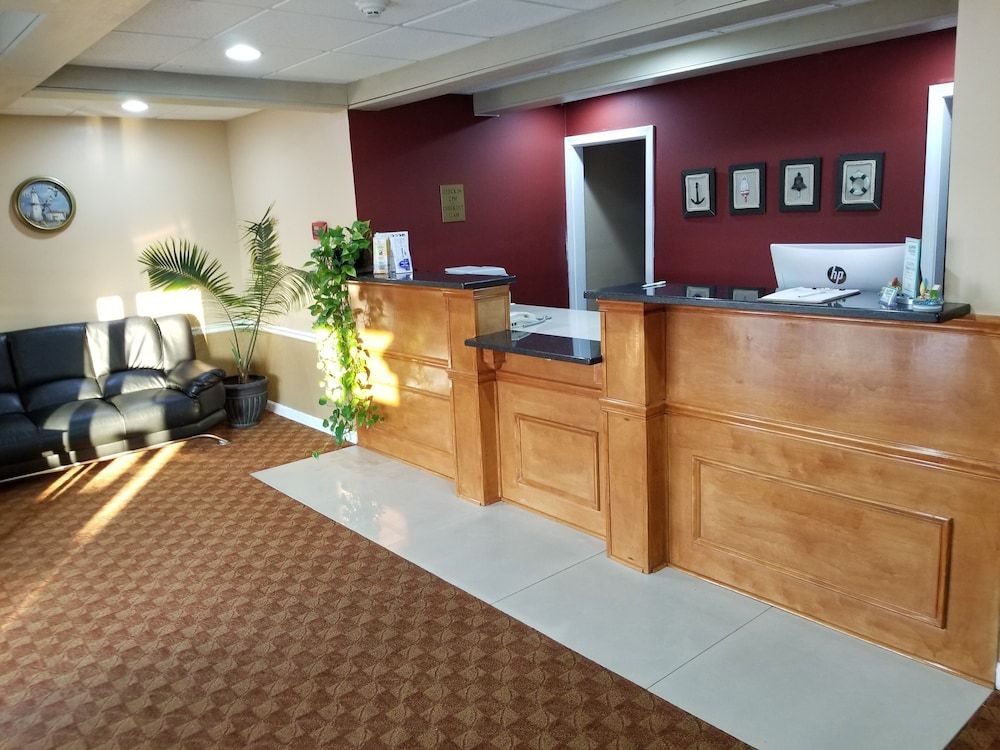 All Seasons Inn and Suites 2