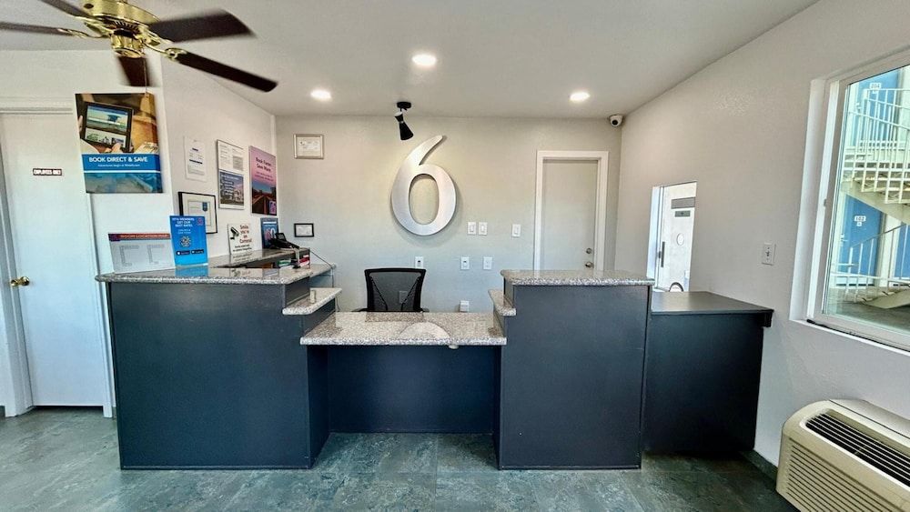 Motel 6 Blythe, CA - South 3