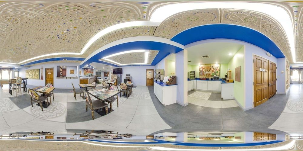 1 Life Studio and Suites 2