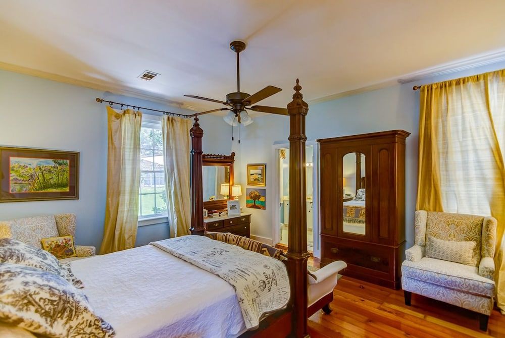 Steele Cottage 3