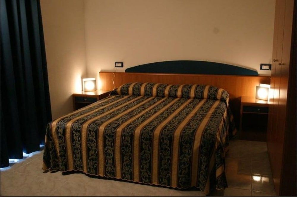 Hotel Centrale Sandron 2