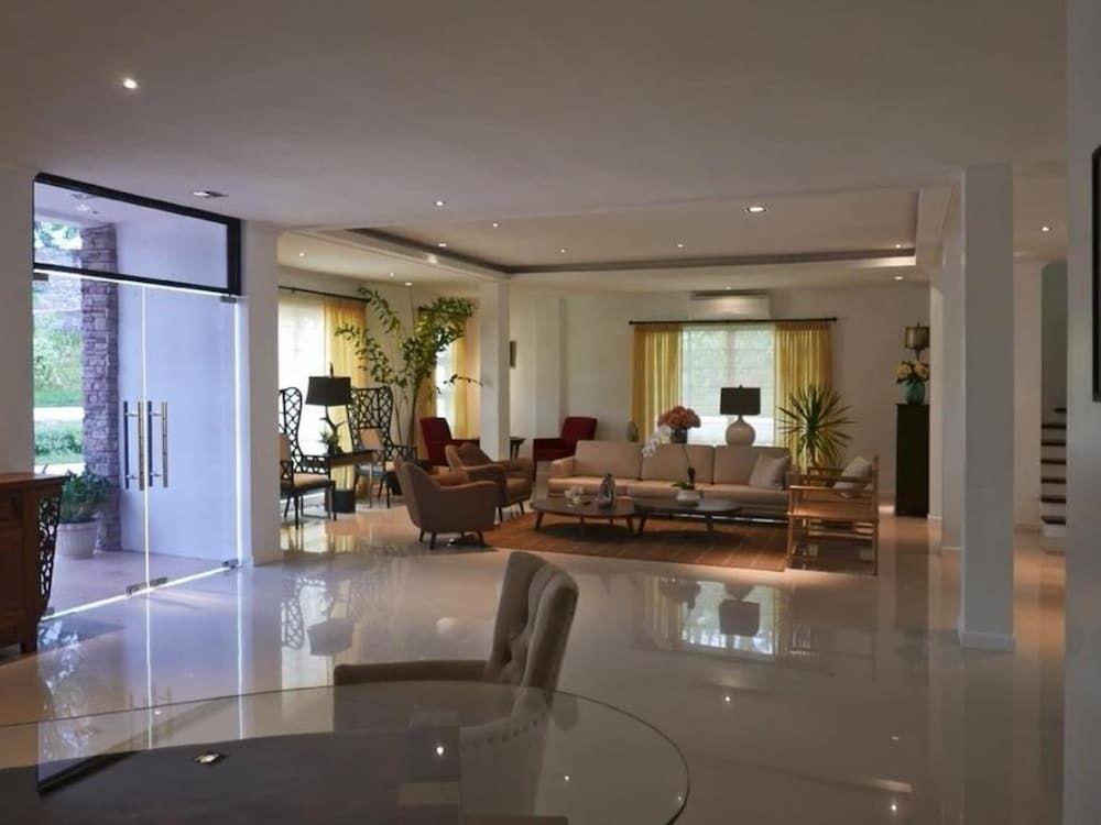 Bellagio Hills Hotel and Restaurant 3