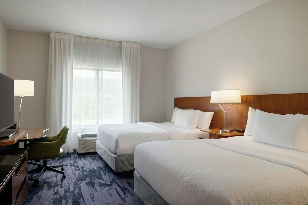 Fairfield Inn & Suites Bristol 2