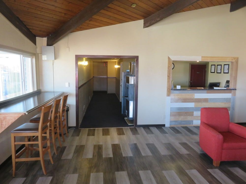 Americas Best Value Inn Story City 2