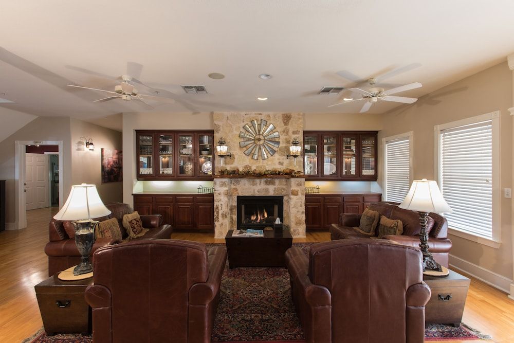 Gruene River Hotel & Retreat 3