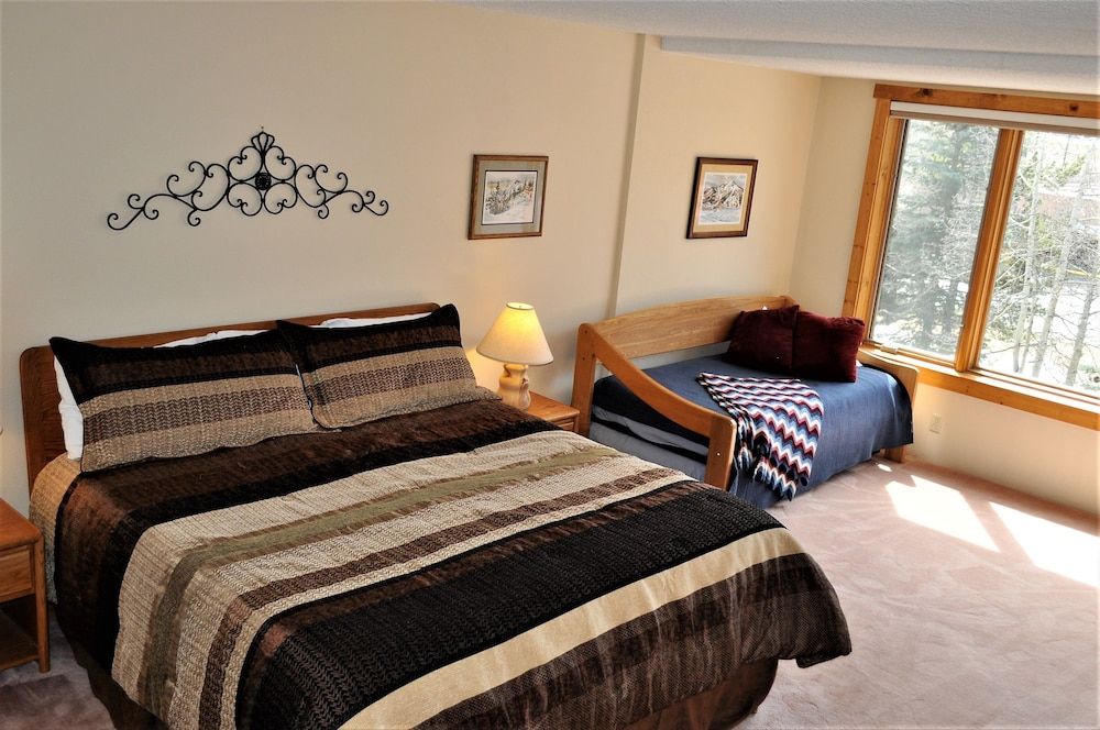 Summit House 2 bed 2 bath B 2