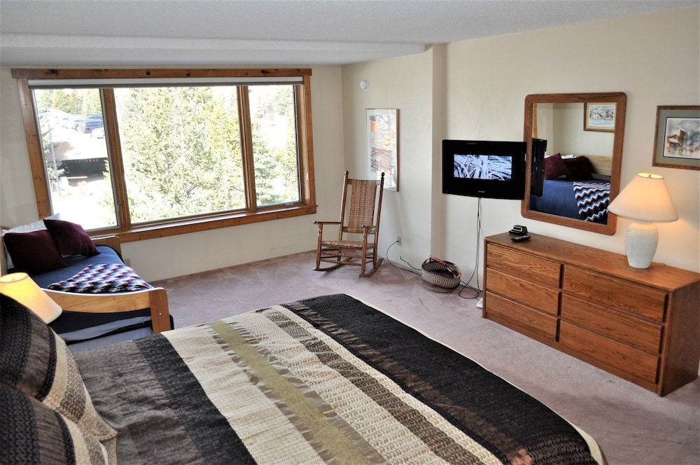 Summit House 2 bed 2 bath B 3