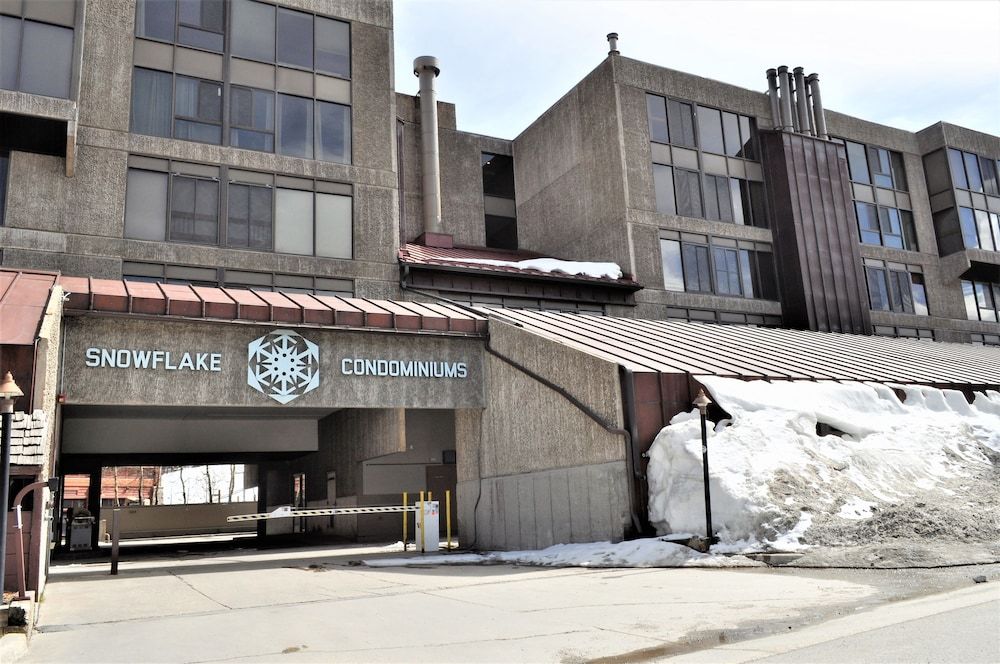 Snowflake 1 Bed plus Den 2 Bath -1 estrelas em Copper Mountain