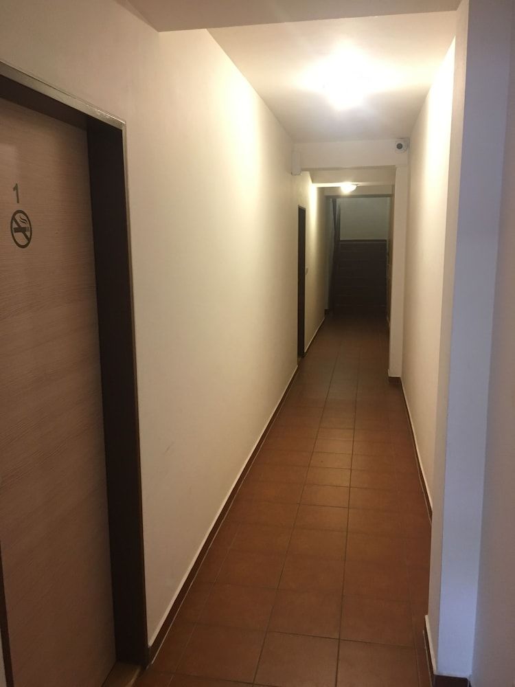 ApartmÔøΩny u Gigantu 3