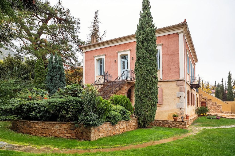 Archontiko Parnassus Dadi -1 estrelas em Amfíklia