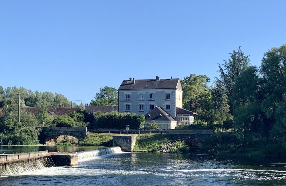 Le Moulin Du Port -1 estrelas em Saint-Georges-sur-Cher