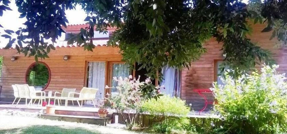 Chambre d'Hôtes Neptune Wood -1 estrelas em Arzens