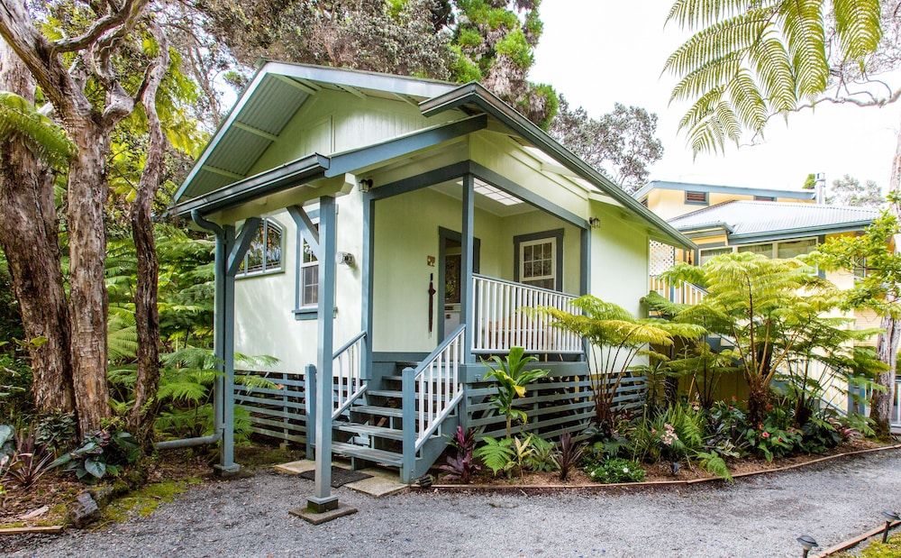 Kilauea Lodge and Restaurant 3