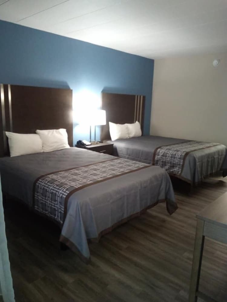 Motel 6 Burlington, NC 3