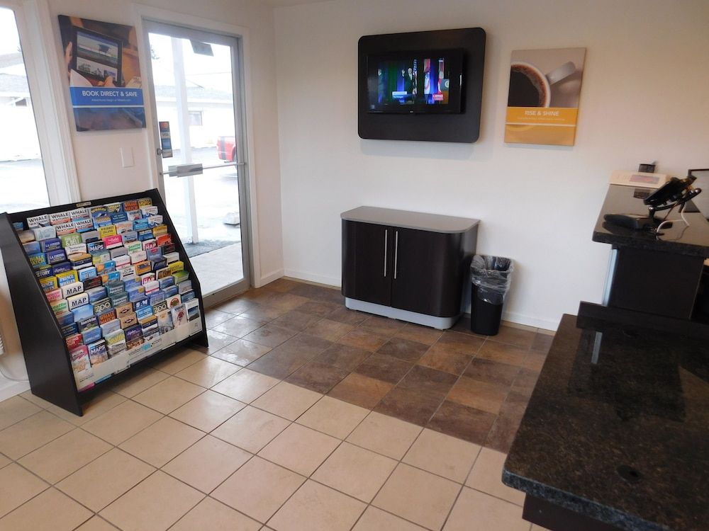 Motel 6 Burlington, WA 2