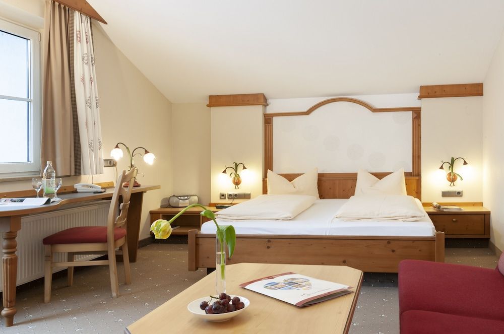 Hotel Zur Post Rohrdorf 2