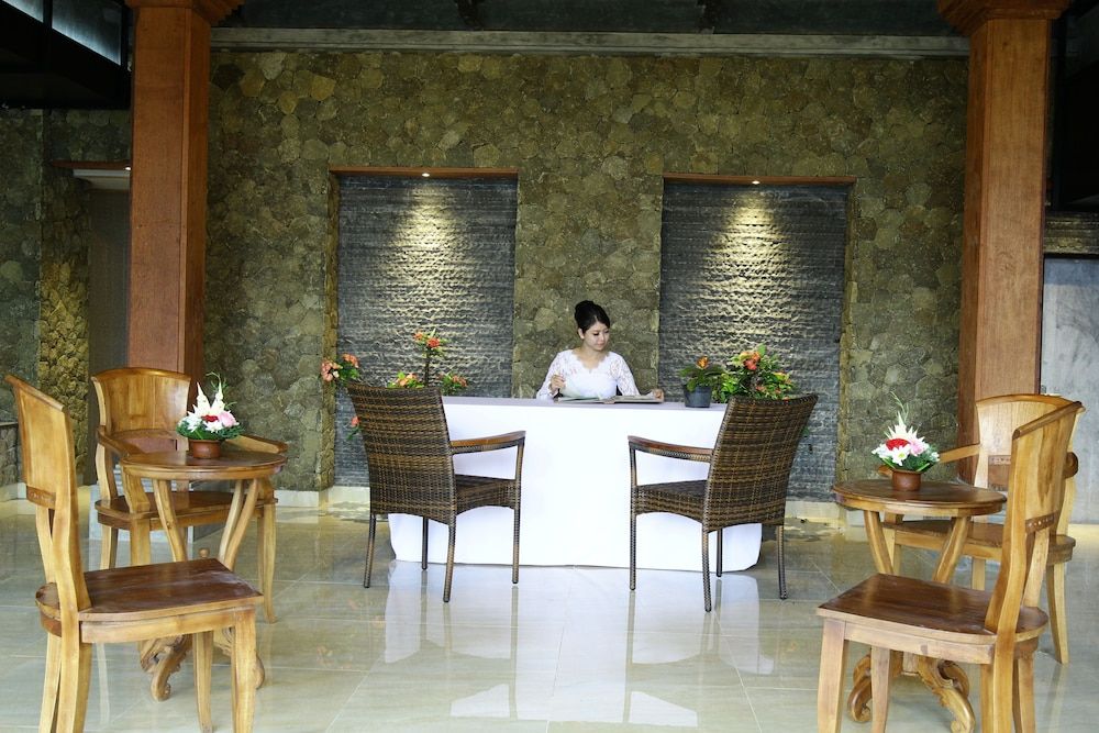 Puri Karang Besakih 2