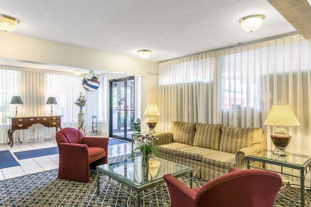 Americas Best Value Inn Edgewood 3