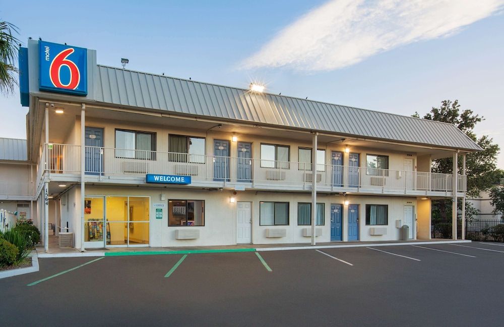 Motel 6 Woodland, CA – Sacramento Airport 2 estrelas em Woodland