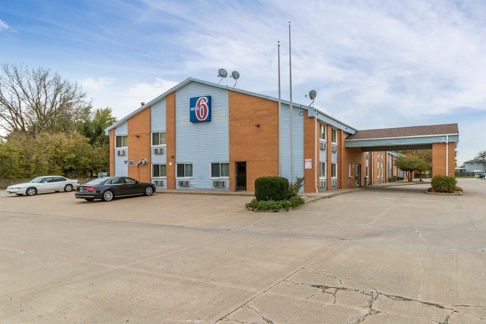 Motel 6 Davenport, IA 2 estrelas em Davenport