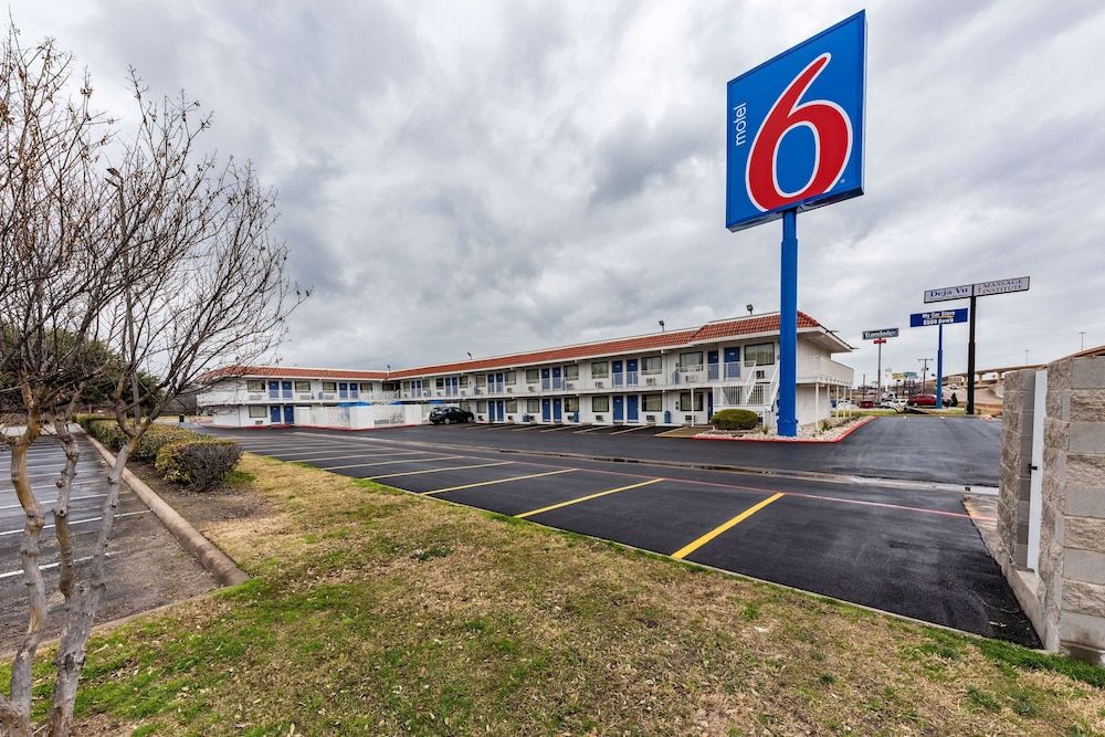 Motel 6 North Richland Hills, TX 2 étoiles à North Richland Hills