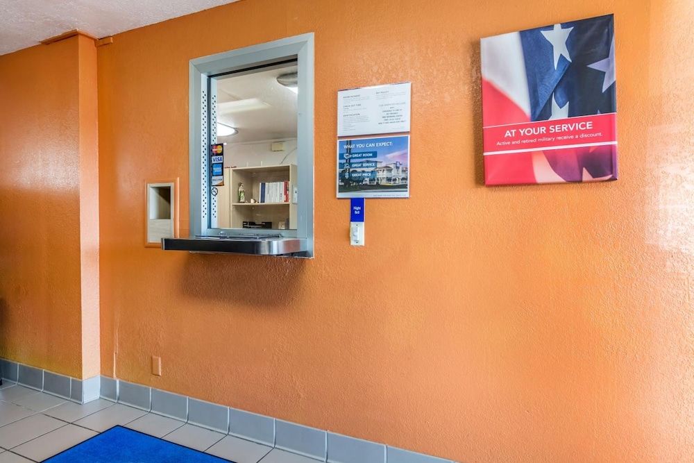 Motel 6 Lumberton, NC 3