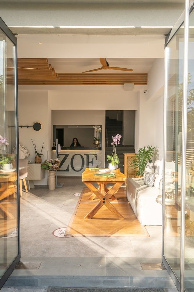 Zoe Seaside Resort 2