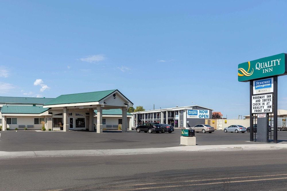 Rodeway Inn & Suites -1 estrelas em Ontario