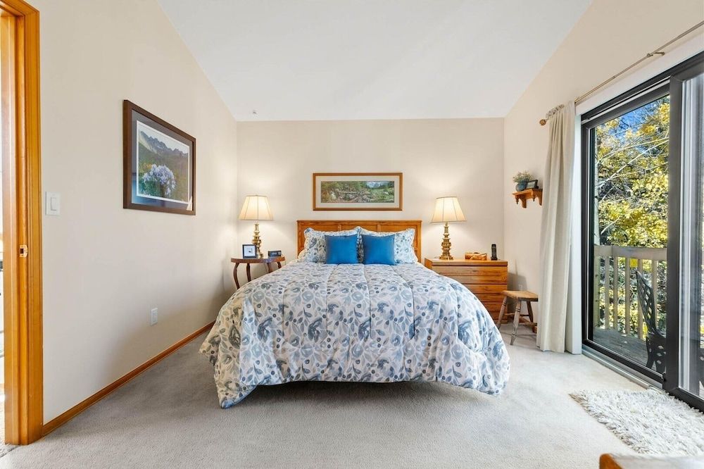 Mountainside 523 3 Bedroom Home by RedAwning 2