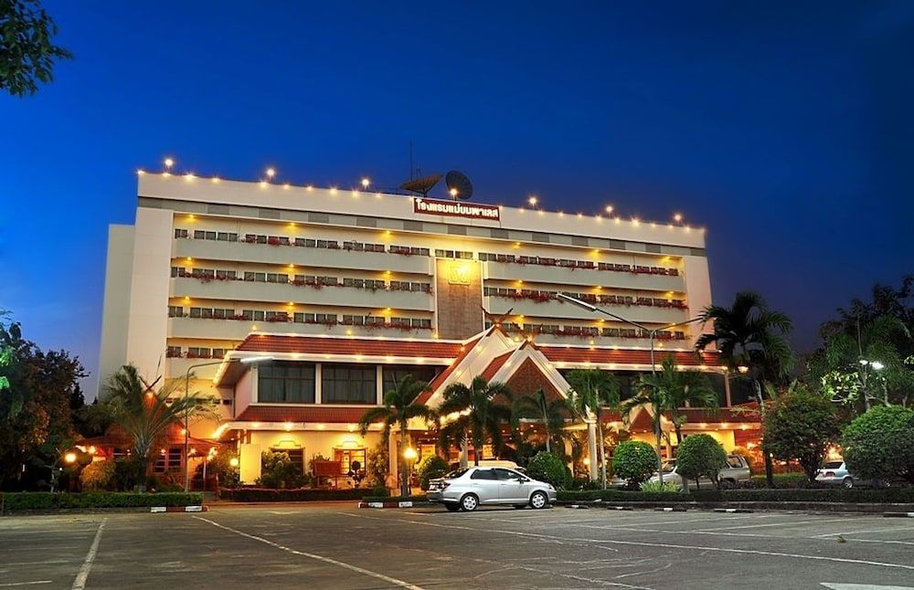 Mae Yom Palace Hotel -1 stelle a Phrae