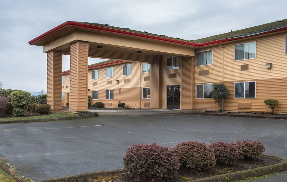 Bridgeway Inn & Suites Sublimity 2 estrelas em Sublimity