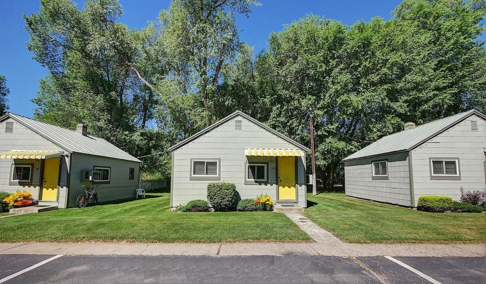 Idle A While Cabins 3