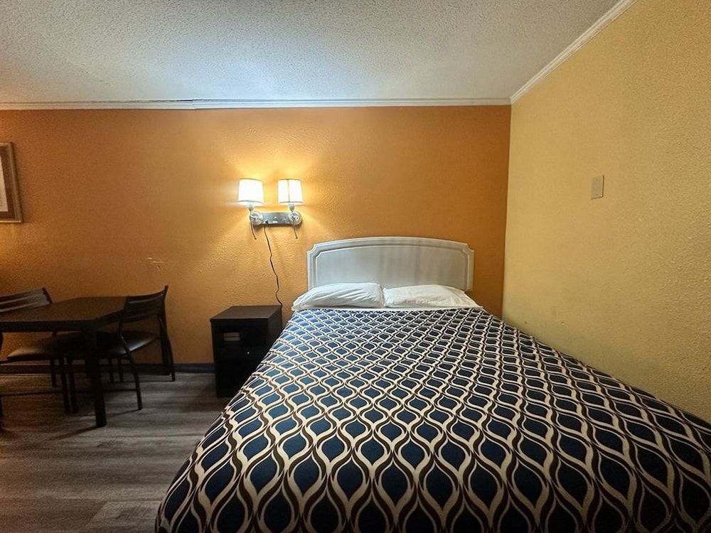 Loyalty Inn Rockingham 2