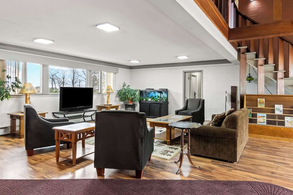 Rodeway Inn Oscoda 3