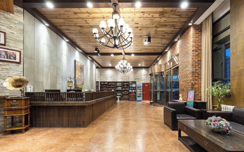 Nostalgia Hotel（Zhangjiakou Wuyi Street） 3