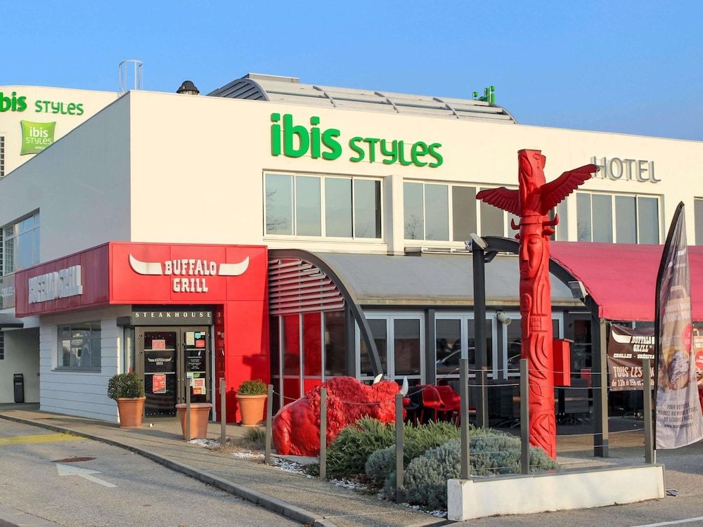 ibis Styles Crolles Grenoble A41 3 estrelas em Crolles