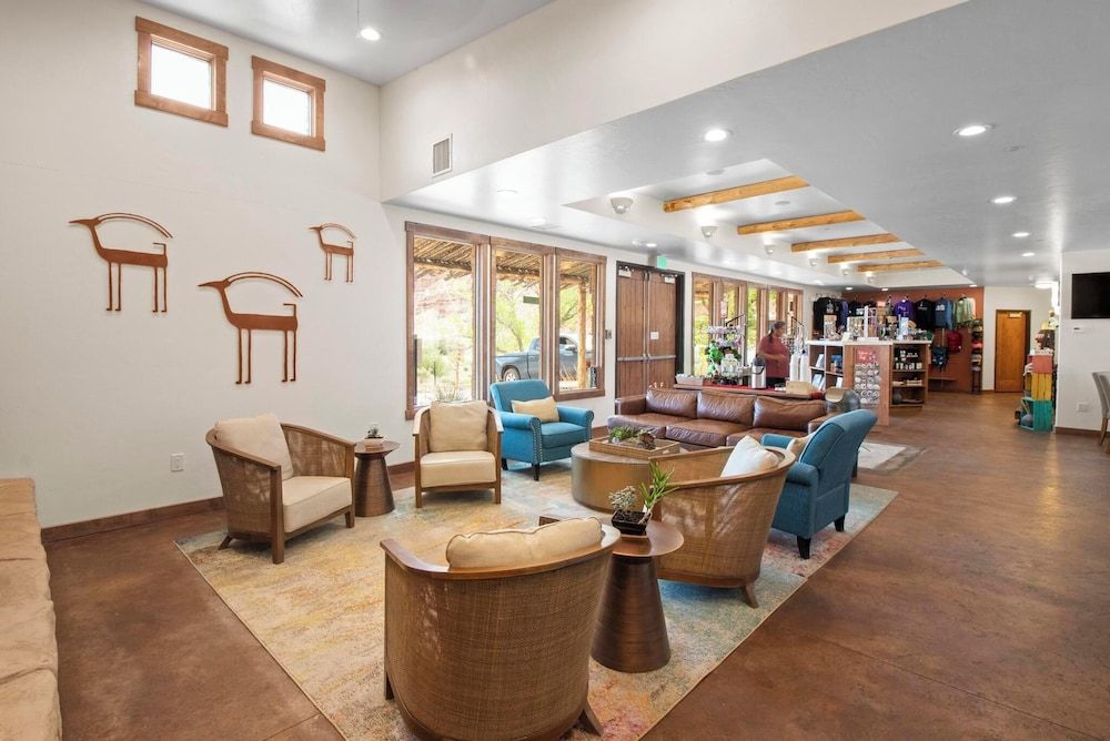 Bluff Dwellings Resort 3