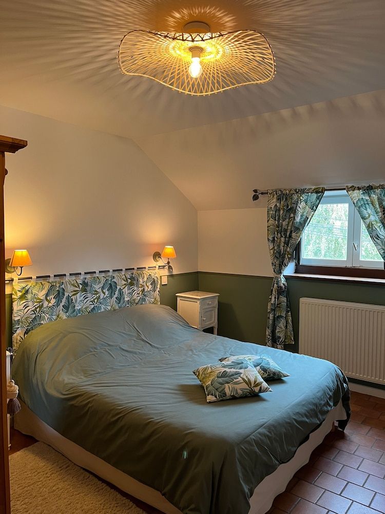 L'Atterrissage -1 estrelas em Santes